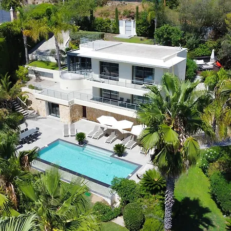 Ref 2156 - - For Rent *