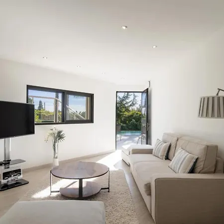 Villa Ref 2156 - - For Rent Cannes