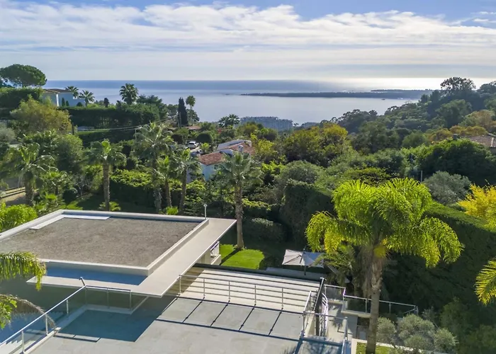 Villa Ref 2156 - - For Rent *