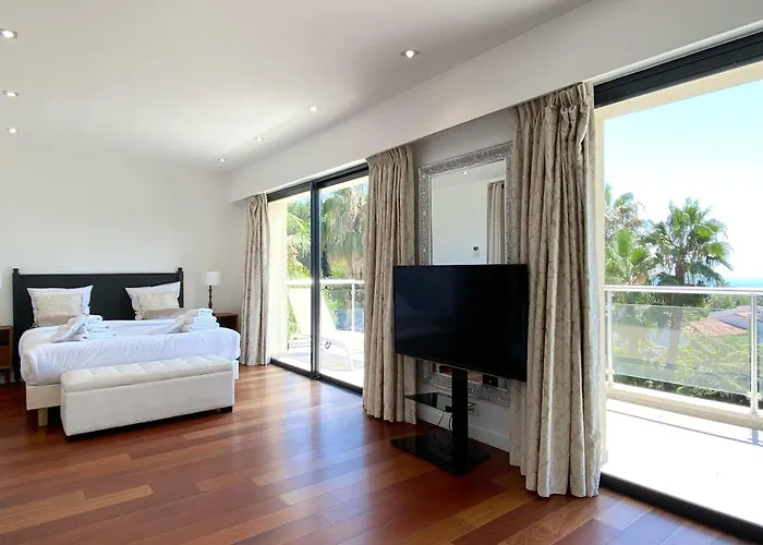 فيلة Ref 2156 - - For Rent