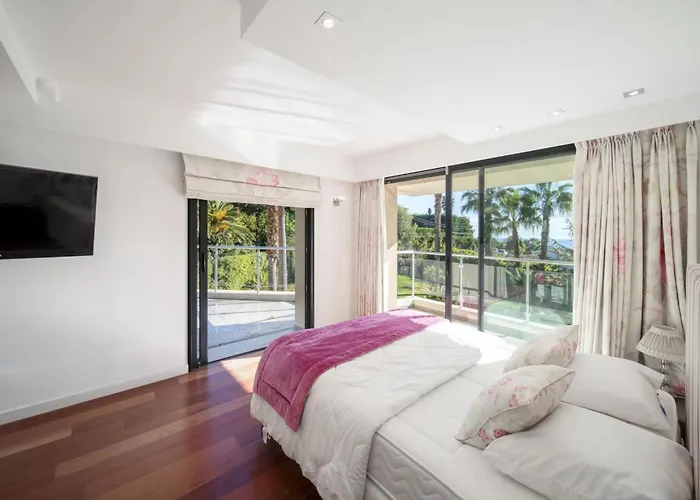 Villa Ref 2156 - - For Rent *