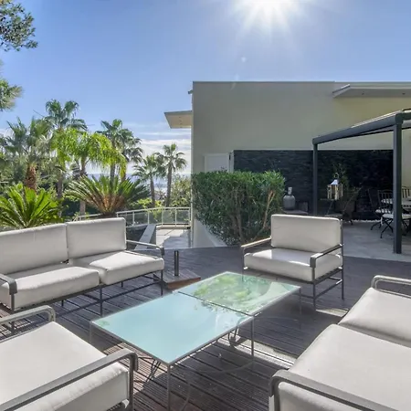 Ref 2156 - - For Rent * Cannes